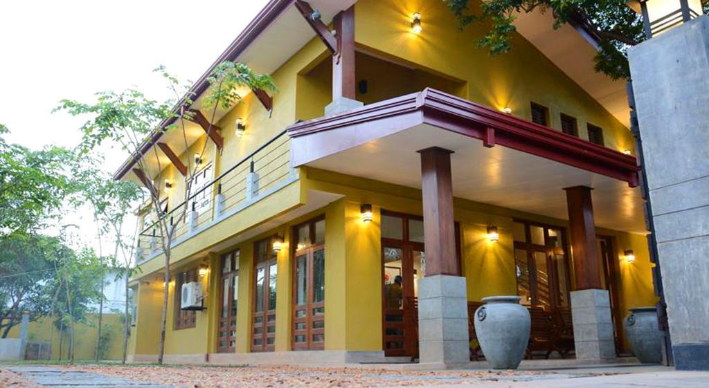 Inlak Garden Hotel Negombo Exterior photo