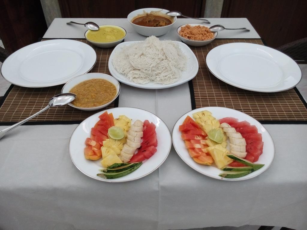 Inlak Garden Hotel Negombo Exterior photo