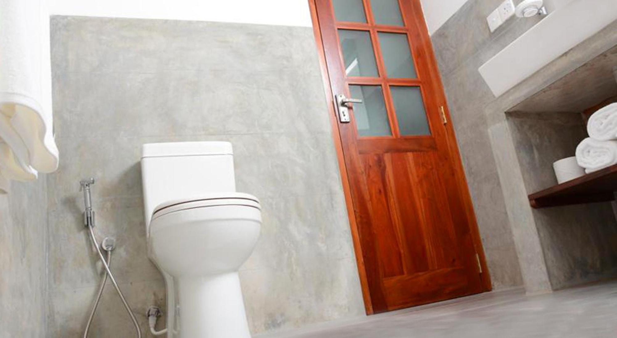 Inlak Garden Hotel Negombo Room photo