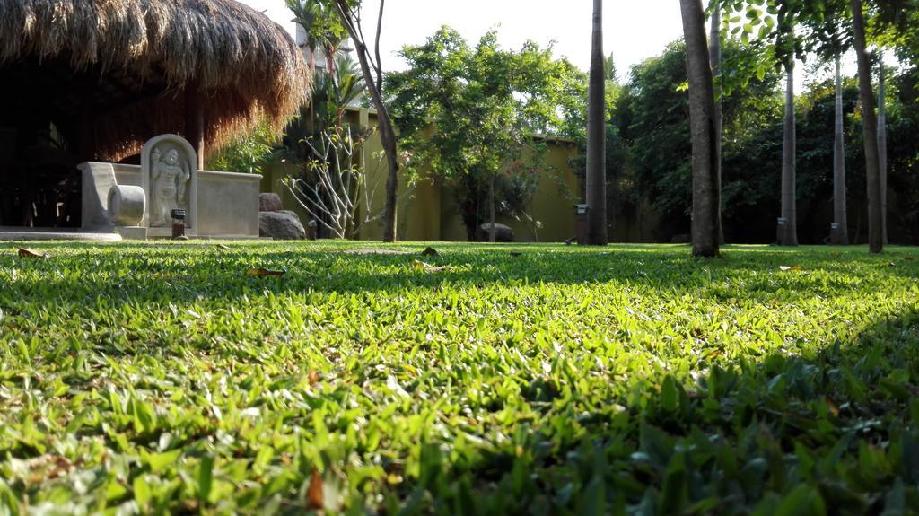 Inlak Garden Hotel Negombo Exterior photo